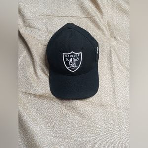 Adjustable raider hat